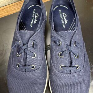 Clarks Cloudsteppers Breeze Ave Women’s Slip On Sneakers/Size 6.5/Navy